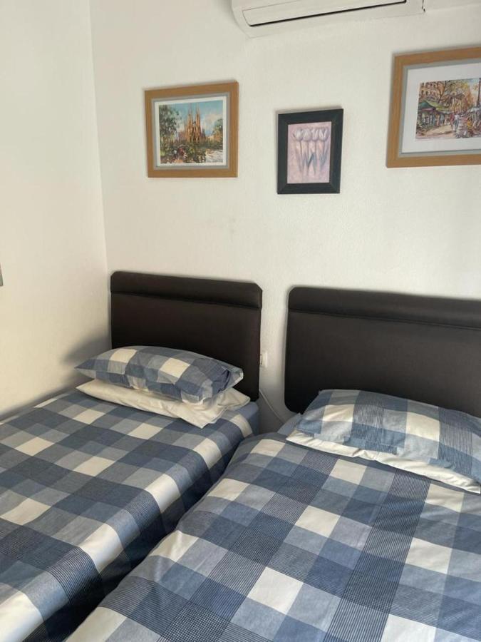 Amazing Villamartin House Sleeps 6 With Pool Villacosta Exterior foto
