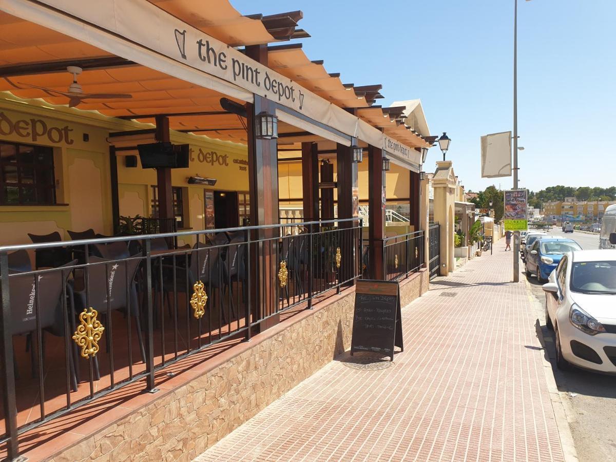 Amazing Villamartin House Sleeps 6 With Pool Villacosta Exterior foto